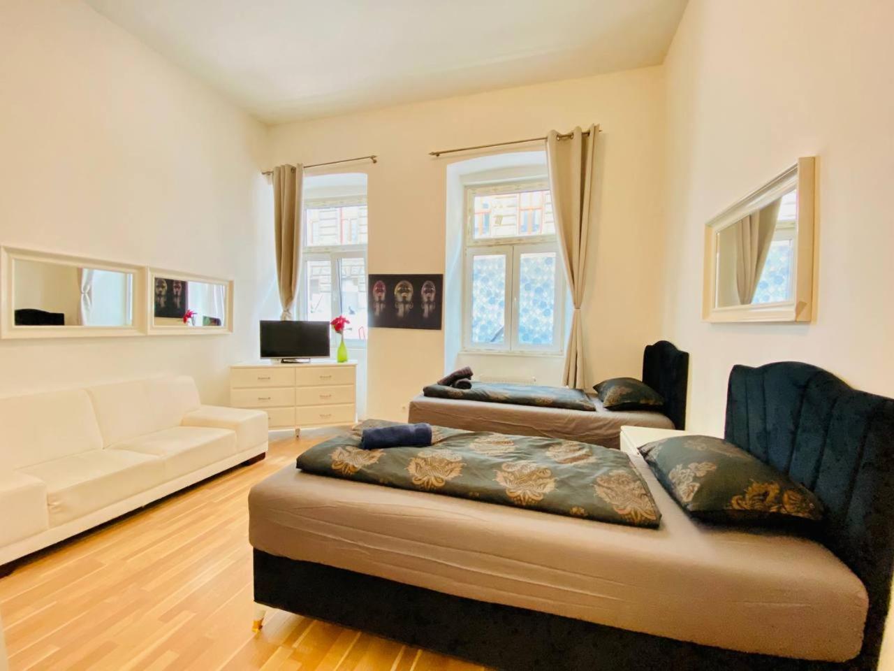 Cozy Studio Lg Apartment Wina Bagian luar foto