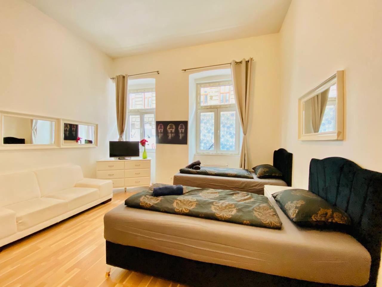 Cozy Studio Lg Apartment Wina Bagian luar foto