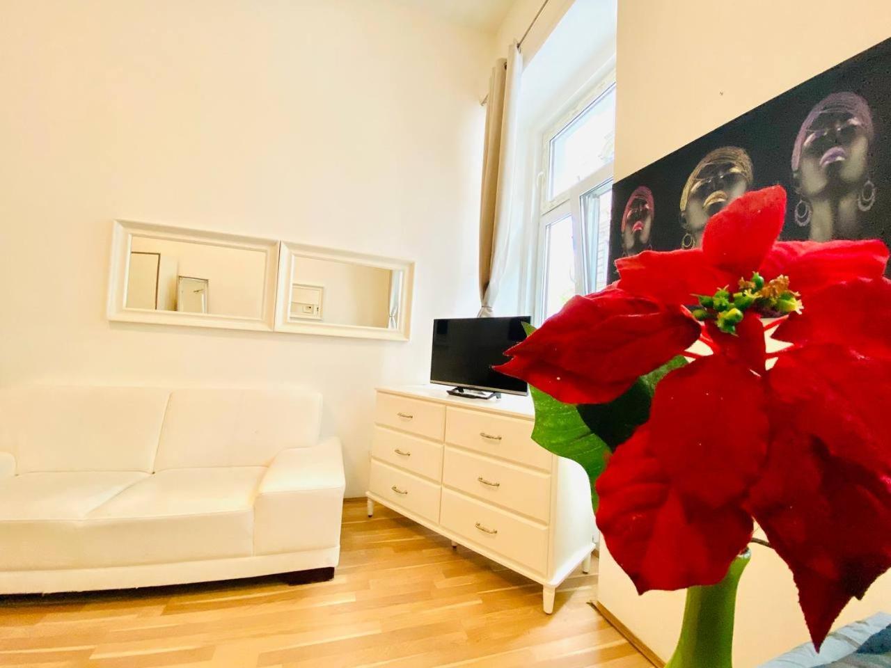 Cozy Studio Lg Apartment Wina Bagian luar foto