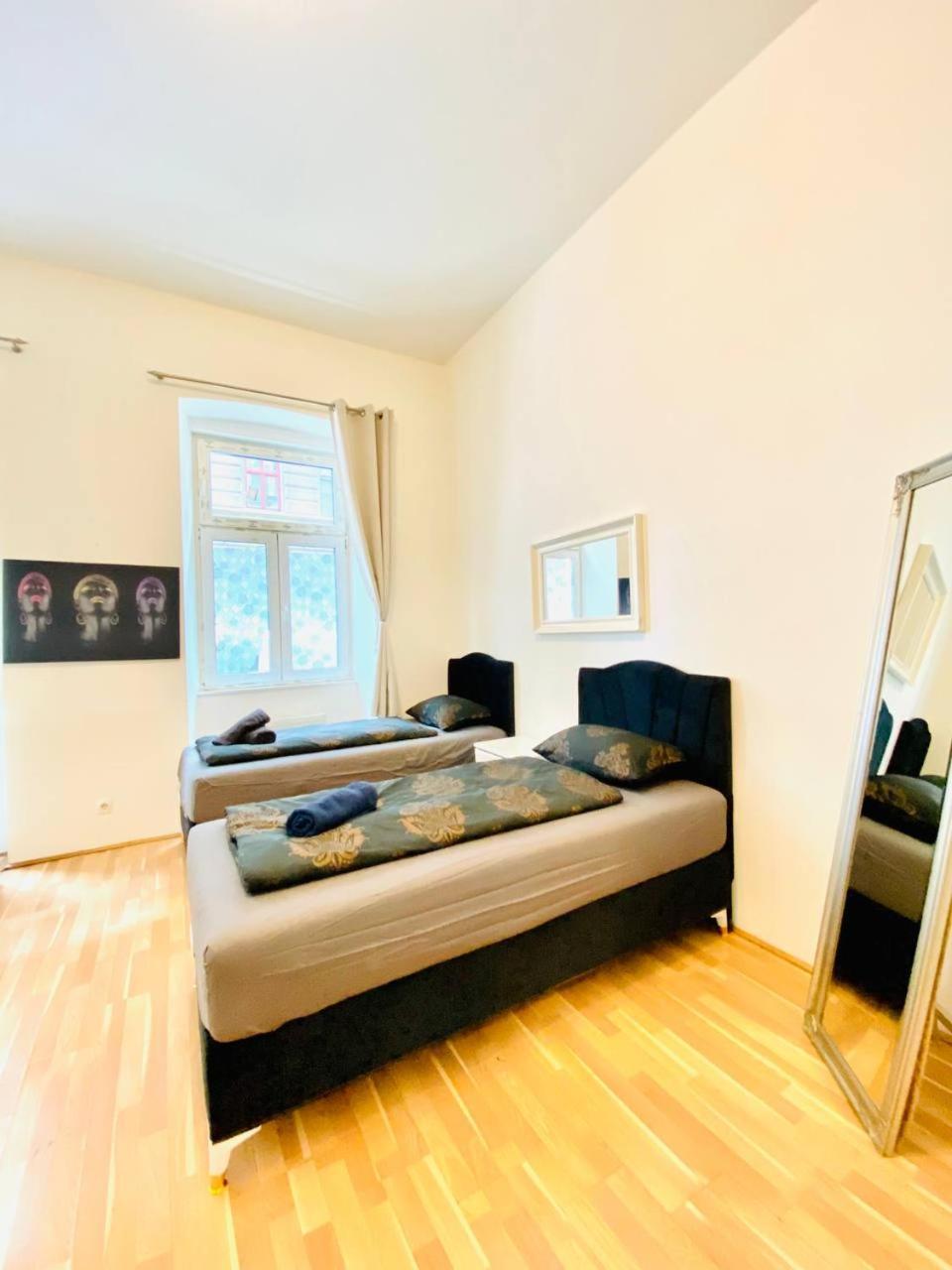Cozy Studio Lg Apartment Wina Bagian luar foto