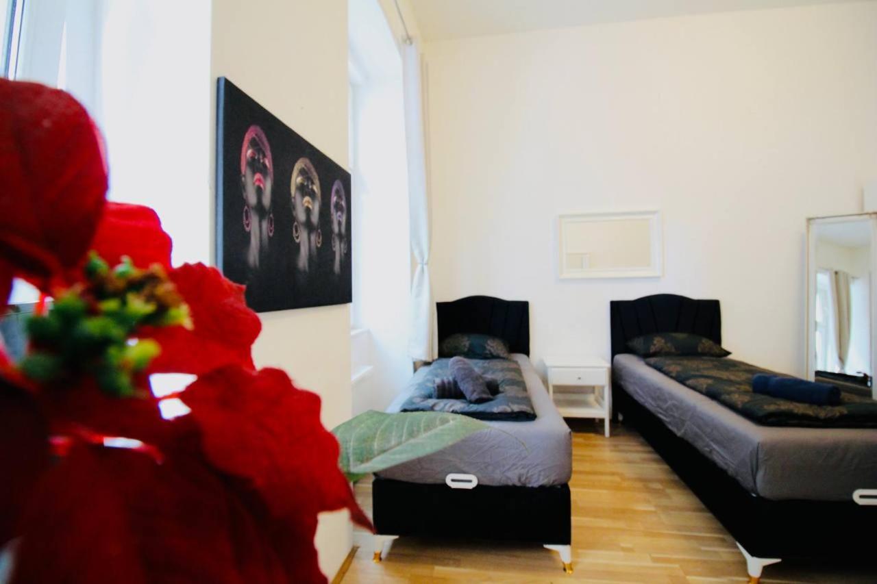 Cozy Studio Lg Apartment Wina Bagian luar foto