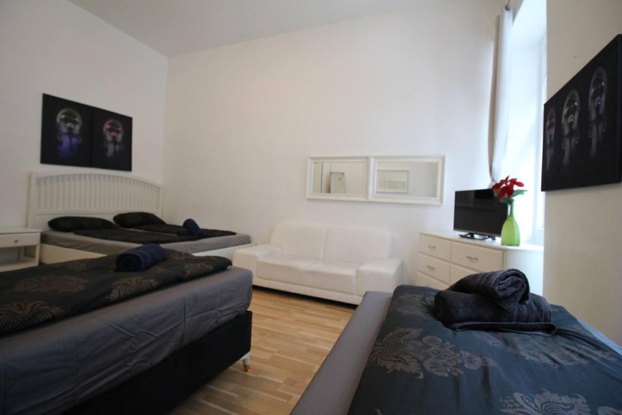 Cozy Studio Lg Apartment Wina Bagian luar foto