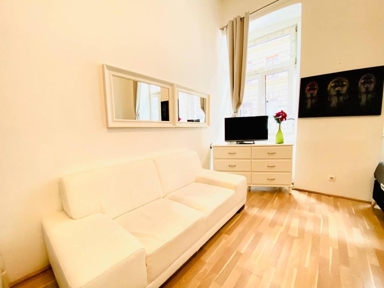 Cozy Studio Lg Apartment Wina Bagian luar foto